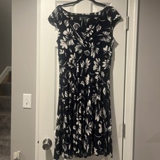 Lauren Ralph Lauren Floral faux wrap Dress womans 12 pleated 