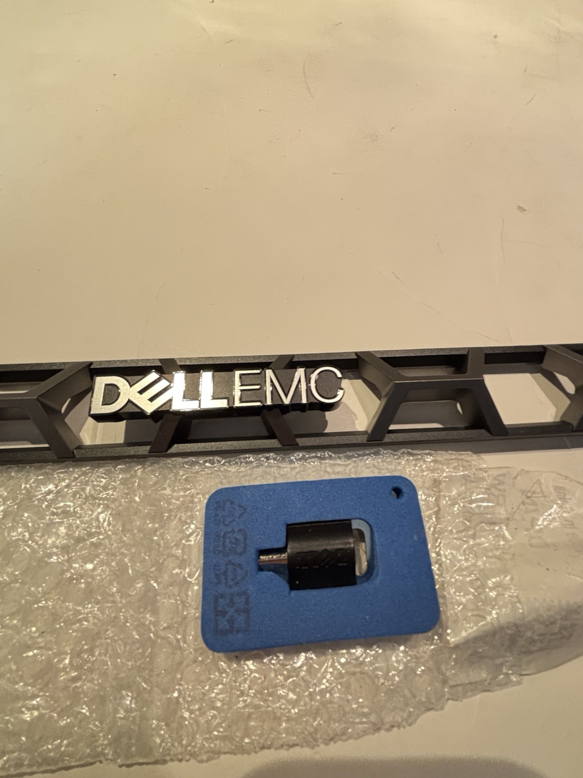 Dell EMC OEM FRONT BEZEL Latch Assembly 1U PowerEdge R440 R640 R6415 09MTRW - Thumbnail 4