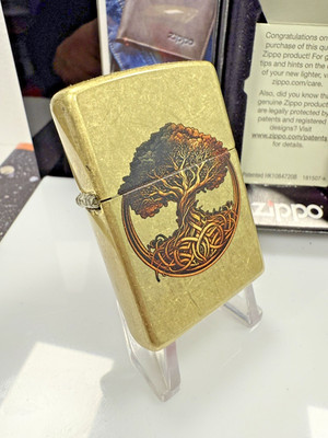 AUTHENTISCHES Zippo Feuerzeug TREE OF LIFE Street Brass Finish NEU IN BOX SCHNELLER VERSAND