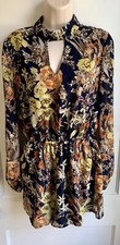 Urban Outfitters UO Lucca Women’s Floral Print Romper Sz Medium Keyhole