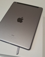 Apple iPad 6th Gen. 32GB, Wi-Fi  Cellular Unlocked , 9.7in - Space Gray