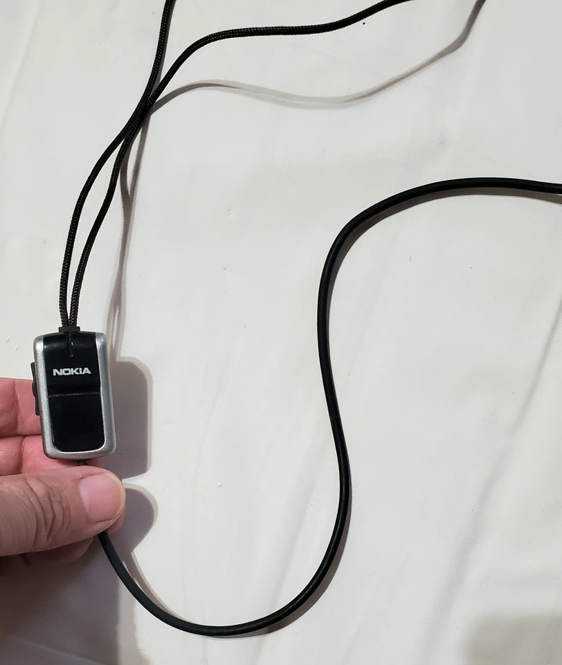 Vintage Nokia HS-23 In Ear Stereo Headset Hands-Free Silver Black  - Image 4 of 4