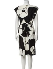 Marc Jacob’s women’s Dress With Tie Belt Size 2