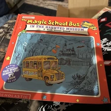The Magic School Bus In The Haunted Museum: A Book About Sound by Linda Beech 