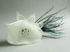 NEW Ivory White and Teal FLOWER COMB Feathers Lace Beaded Handmade