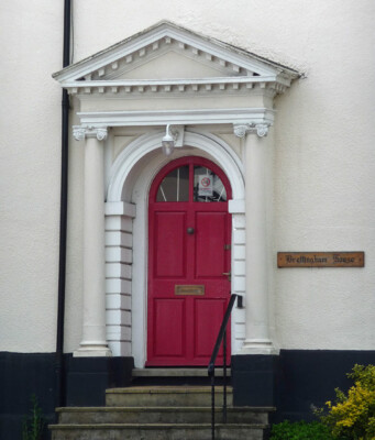 FOTODETAIL VON 98 POTTERGATE NORWICH EINE ZIEMLICH AUFWENDIGE TÜRVERKLEIDUNG MIT IONISCHER SÄULE