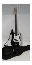 Gear4music 4-saitige E-Bassgitarre schwarz Starterpaket Gigbag