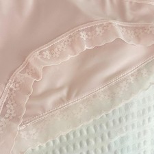 Women Seamless Mid Waist Cotton Triangle Underwear Featuring Lace Trim