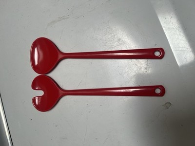 PAIR OF 2 VINTAGE ROSTI MEPAL RED MELAMINE LARGE UTENSIL SALAD TONGS SERVERS