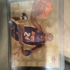 Fleer 2007-08 Kobe Bryant Los Angeles Lakers Gold Medallion Basketball Card #80