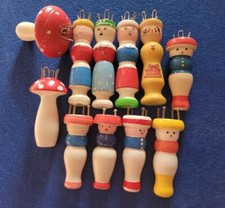 Strickliesel tricotin knitting doll 11 alte Stricklieseln für Sammler