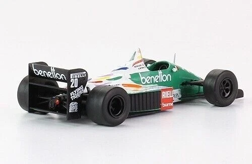 Benetton B186 1986 Gerhard Berger Rare Formula 1 F1 Diecast Car 1:43 + Magazine - Image 3 of 3