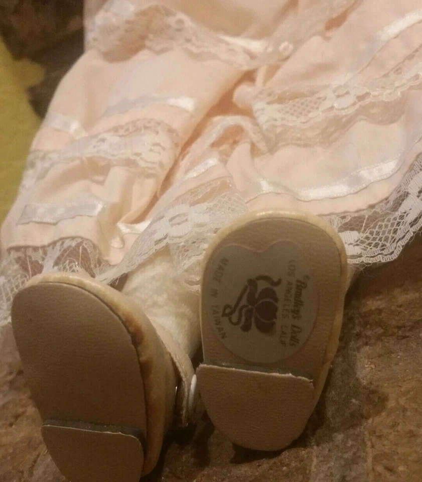 Bradleys Dolls Rachel Renee 19" Alto Hermosos Rizos Vestido Rosa Foto 2 de 4