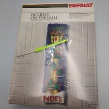 Vintage 1979 Bernat Holiday On The Wall Yuletide Glow Latch Hook Kit W03293 NEW