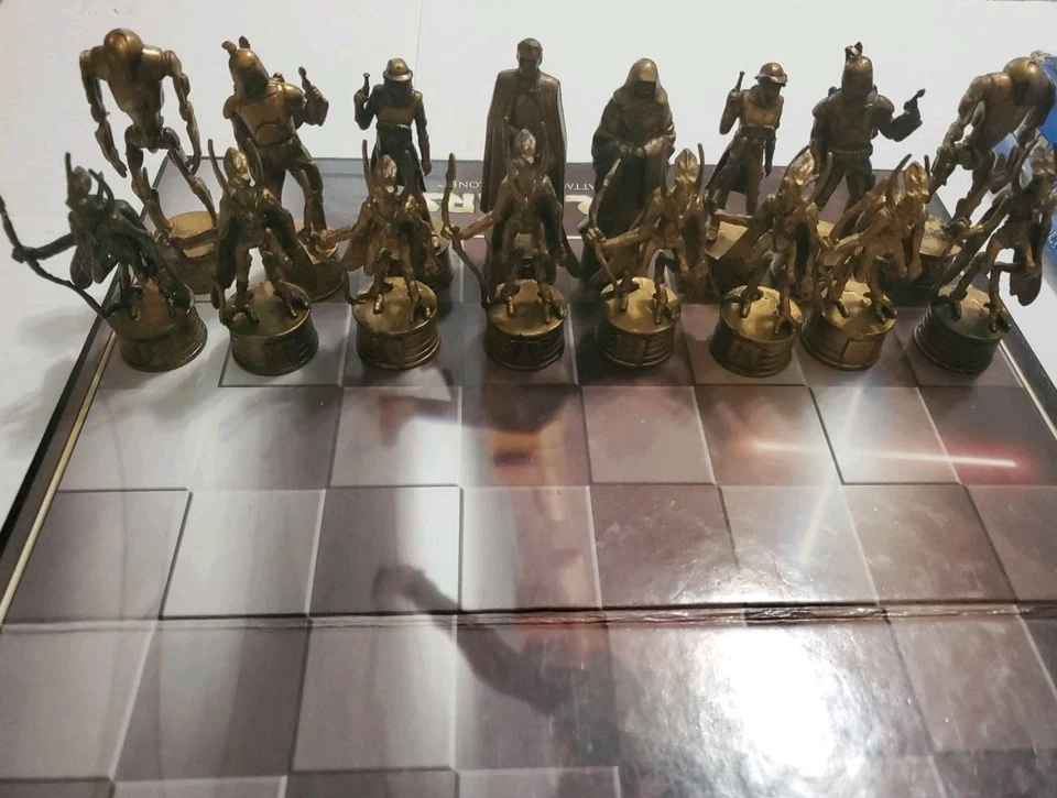 Juego de Ajedrez Star Wars Episodio II El Ataque de los Clones 2003 Hasbro Parker Brothers Foto 2 de 4