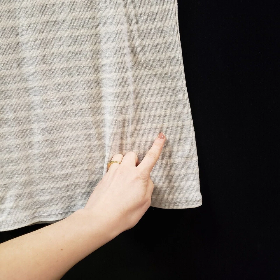 Top De Colección Derek Heart Para Mujer Y2K Acanalado Cuello en V Talla M Ajustado Rayas Preppy Foto 3 de 4