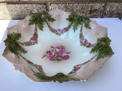 MZ PORCELAIN AUSTRIA CENTER PIECE BOWL PINK ROSE CASCADE GOLD TRIM 11 W x 3 1/4 