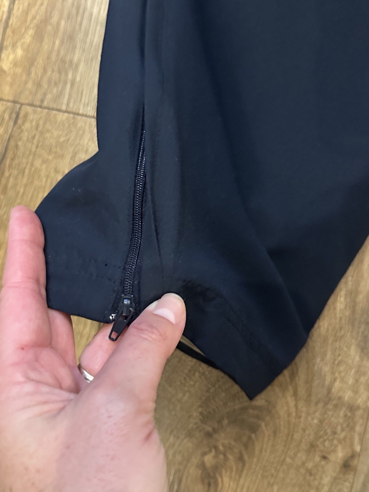 Reebok Tracksuit Bottoms Sports Joggers Navy Zip Ankle Mens Large Shell Lined thumbnail 4