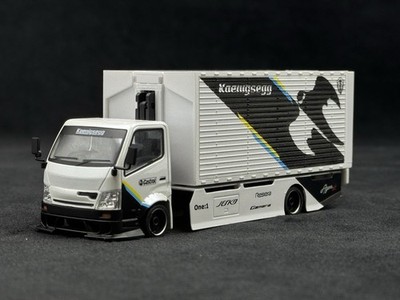 MT 1:64 White H300 Box Truck Custom Sports Model Diecast Metal Car