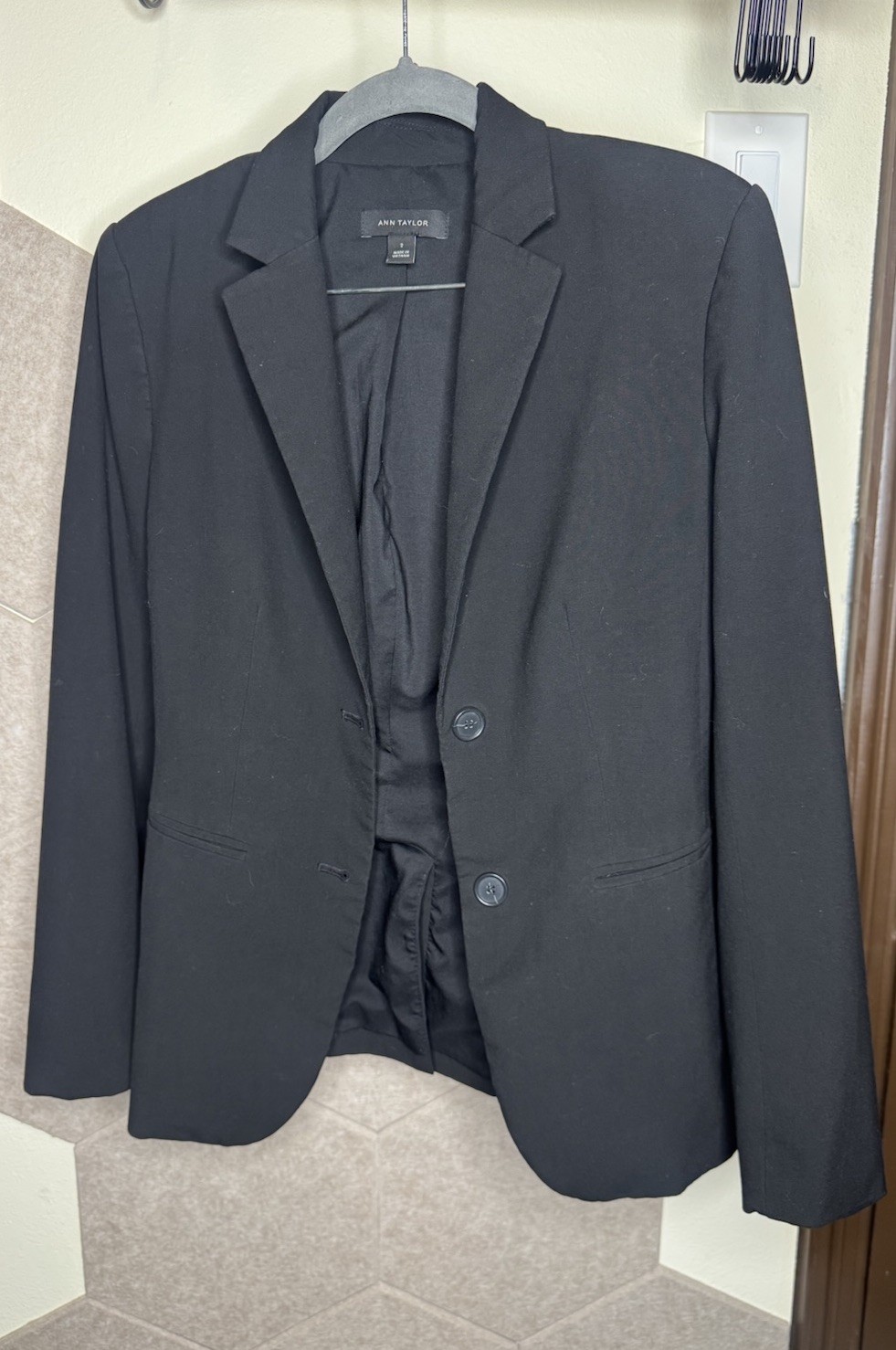 Ann Taylor Women's Black Blazer Jacket Size 2 Notch Lapel Long Sleeve