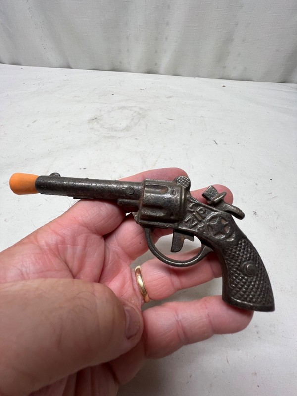 ~OLD~ ANTIQUE CAST IRON "ZIP" TOY CAP GUN (NO RES)