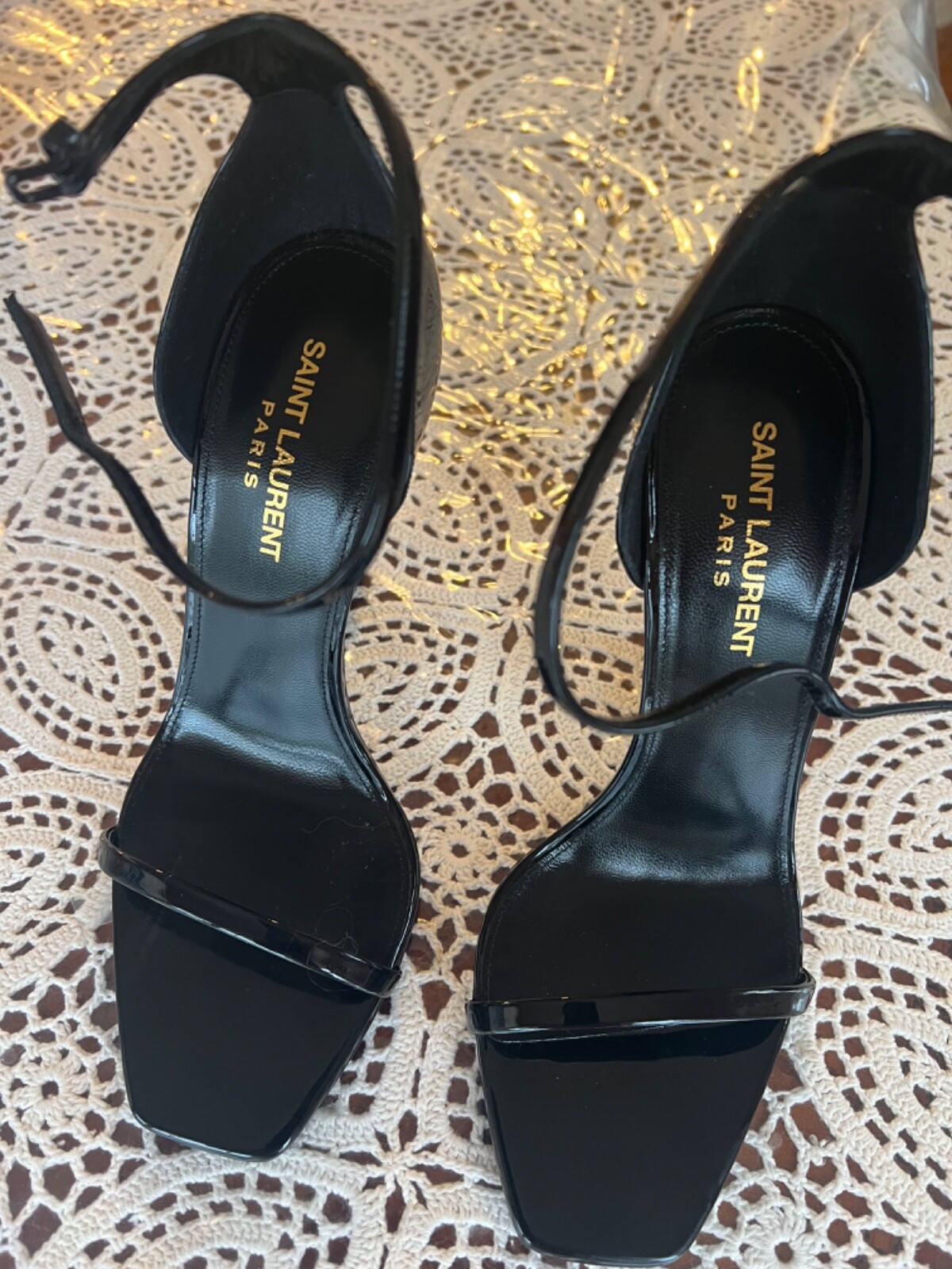 sandali donna neri Saint Laurent in vernice taglia 8 5 US