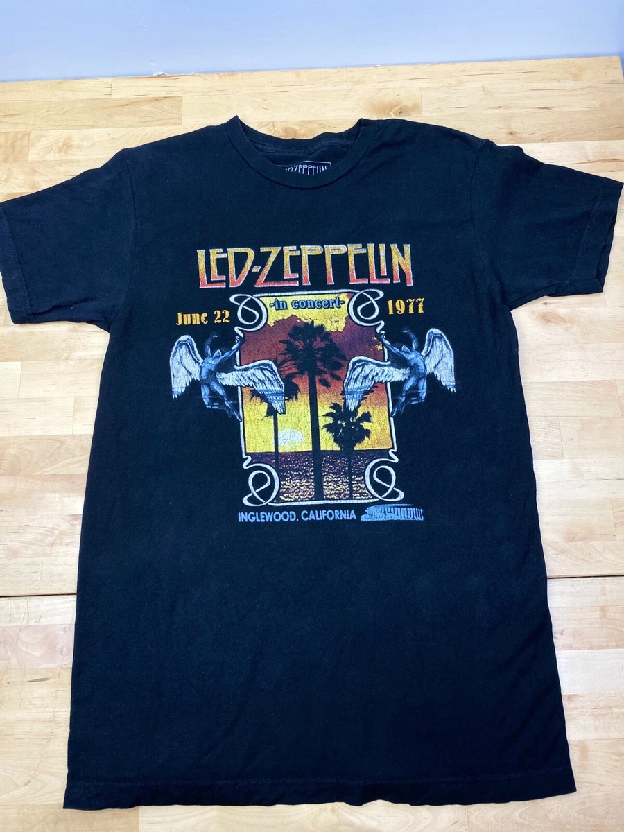 Led Zeppelin Concert T-shirt Mens Sz.S 70s 80s Rock N Roll Retro