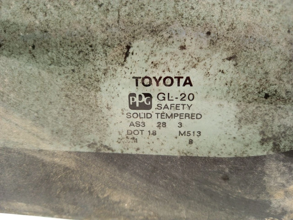 01-07 TOYOTA SEQUOIA DRIVER CUARTO IZQUIERDO CRISTAL SIN ANTENA Foto 2 de 4