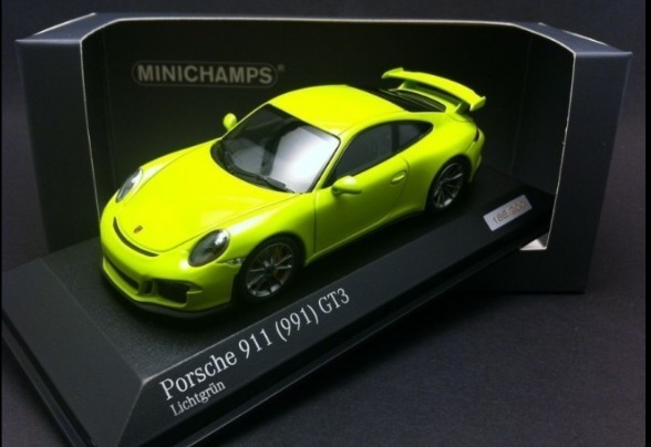 Porsche 991 GT3 2014 Vert Lumiere Minichamps CA 043 16 016CA miniature 1/43