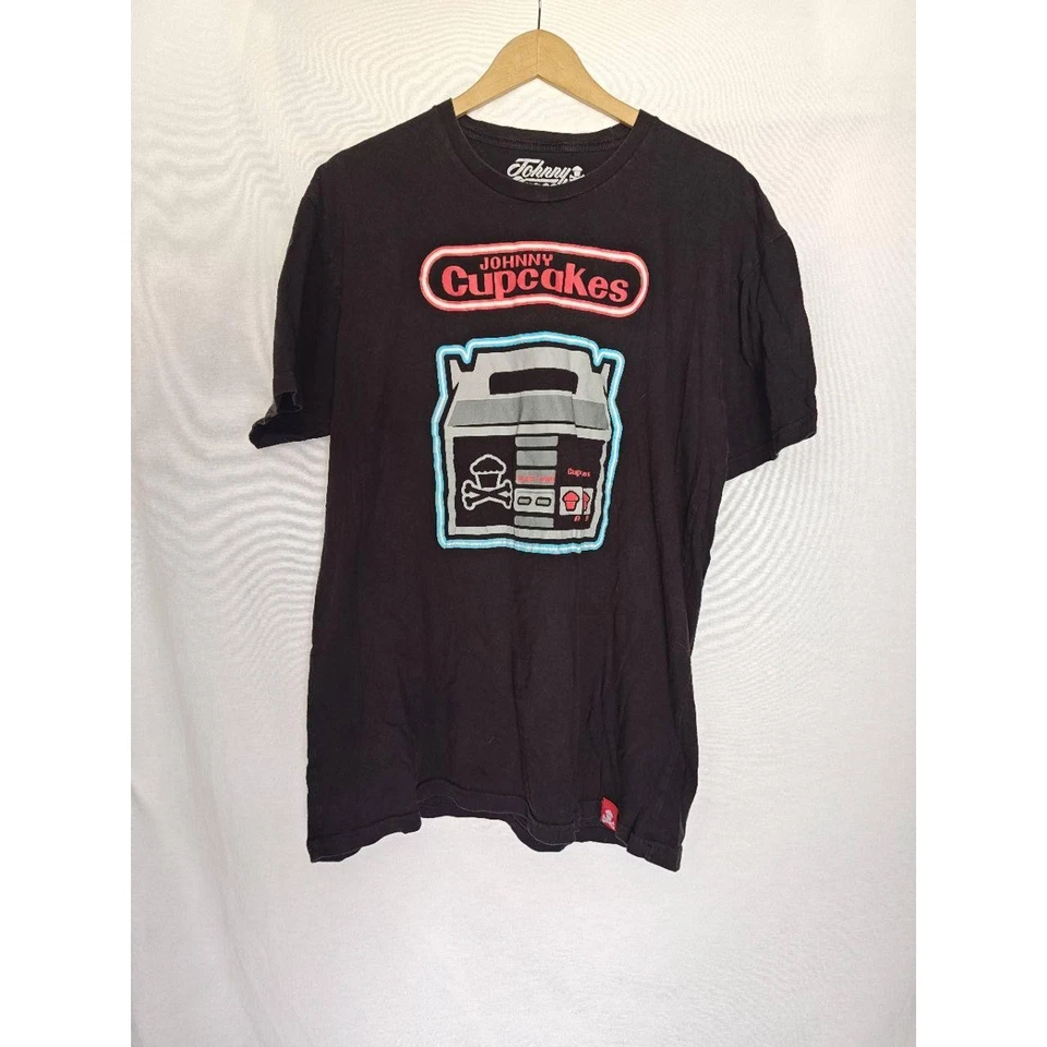 Camisa Johnny Cupcakes Retro Gamer Videojuego Nintendo Y2K Negra XL Foto 2 de 4