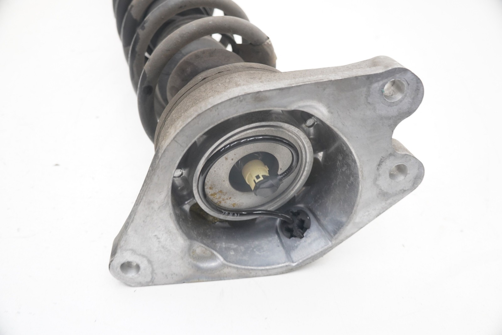Rear Left Shock Absorber Spring Coil Strut 37106859361 OEM BMW i8 2014-17