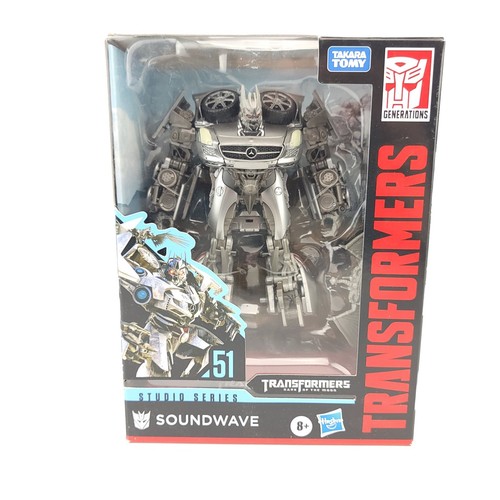 Transformers Soundwave MISB New SS-51 Studio Series Deluxe Class