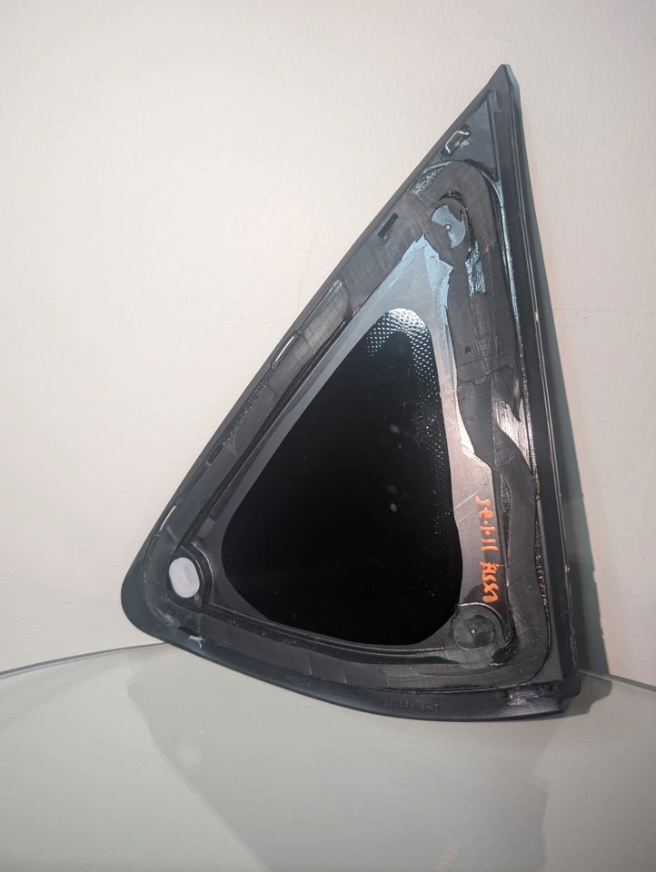 Cuarto de vidrio del lado del conductor para Dodge Dart 13-16 OEM con tinte de repuesto Foto 4 de 4