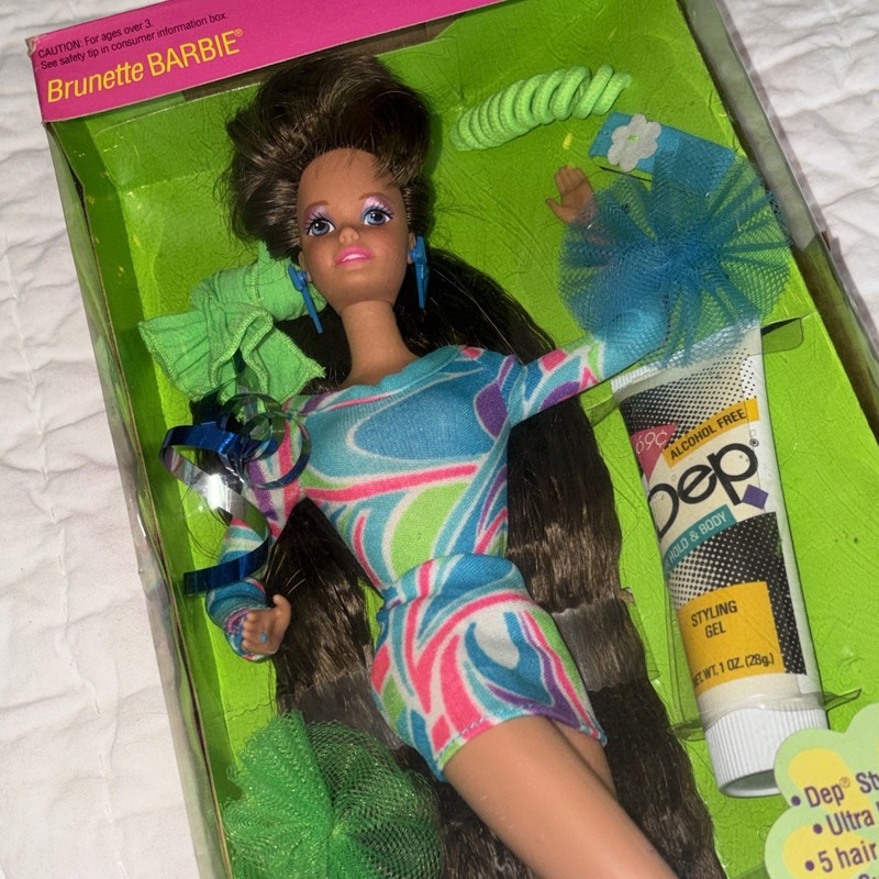 1991 Totally Hair Barbie Doll Brunette NRFB 1117 