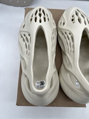 Sz 7 - Adidas Yeezy Foam Runner Sand FY4567 Slip-On Shoes Beige