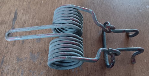 VW Käfer Feder Motorhaube Heckklappe Haube hinten 111 827 329