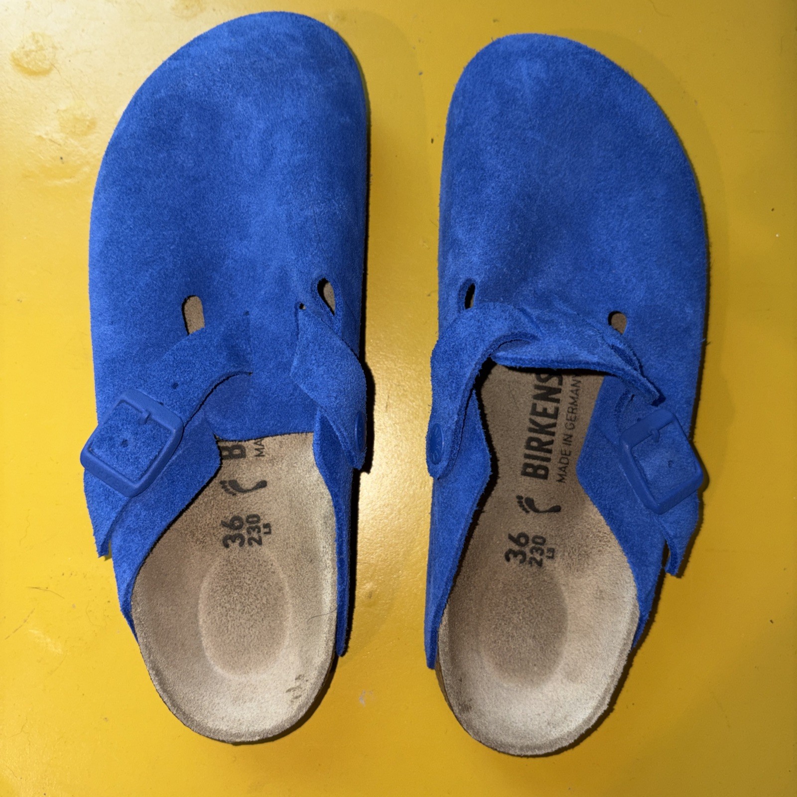 Woman’s Royal Blue Size 6 Birkenstocks