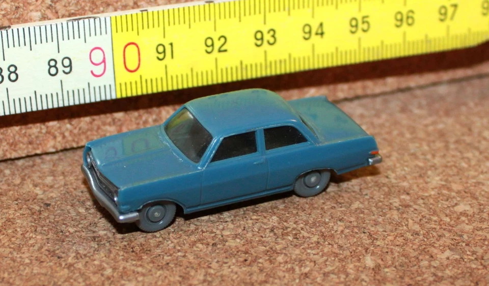Wiking Opel Rekord A Saure 345/1 B mattgraublau Maßstab 1:87 H0 Ansehen