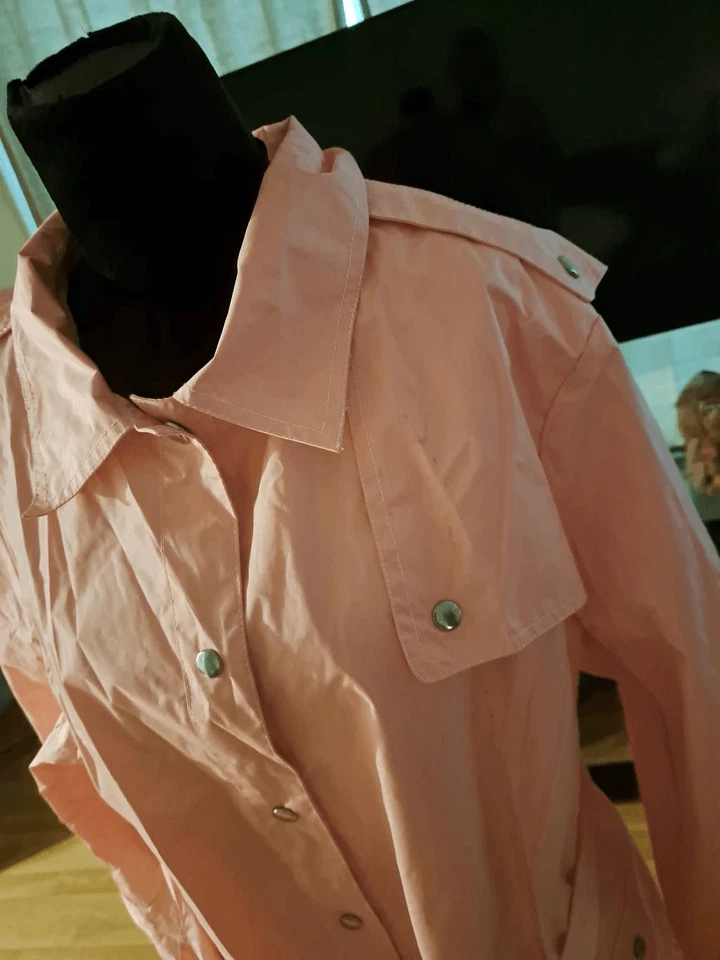 Chaqueta impermeable vintage Jaclyn Smith para mujer 3X rosa con cinturón frontal a presión Foto 2 de 4