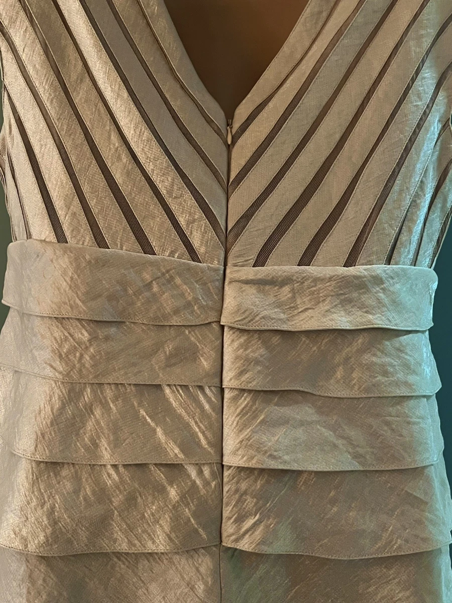 Vestido de Ocasión Vaina a Rayas Doradas Adrianna Papell Cuello en V Sin Mangas 10/12
