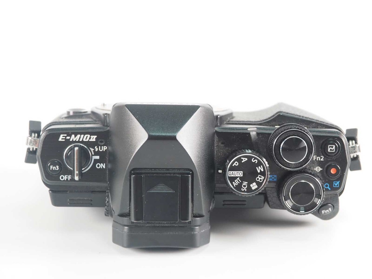 Olympus E-M10 Mark II Black 14-42mm EZ Lens 7544 Shots w/ Box[Near