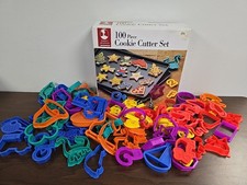 Baker's Advantage 100 Piece Cookie Cutter Set Mixed Styles 2",3",4" Sizes READ 