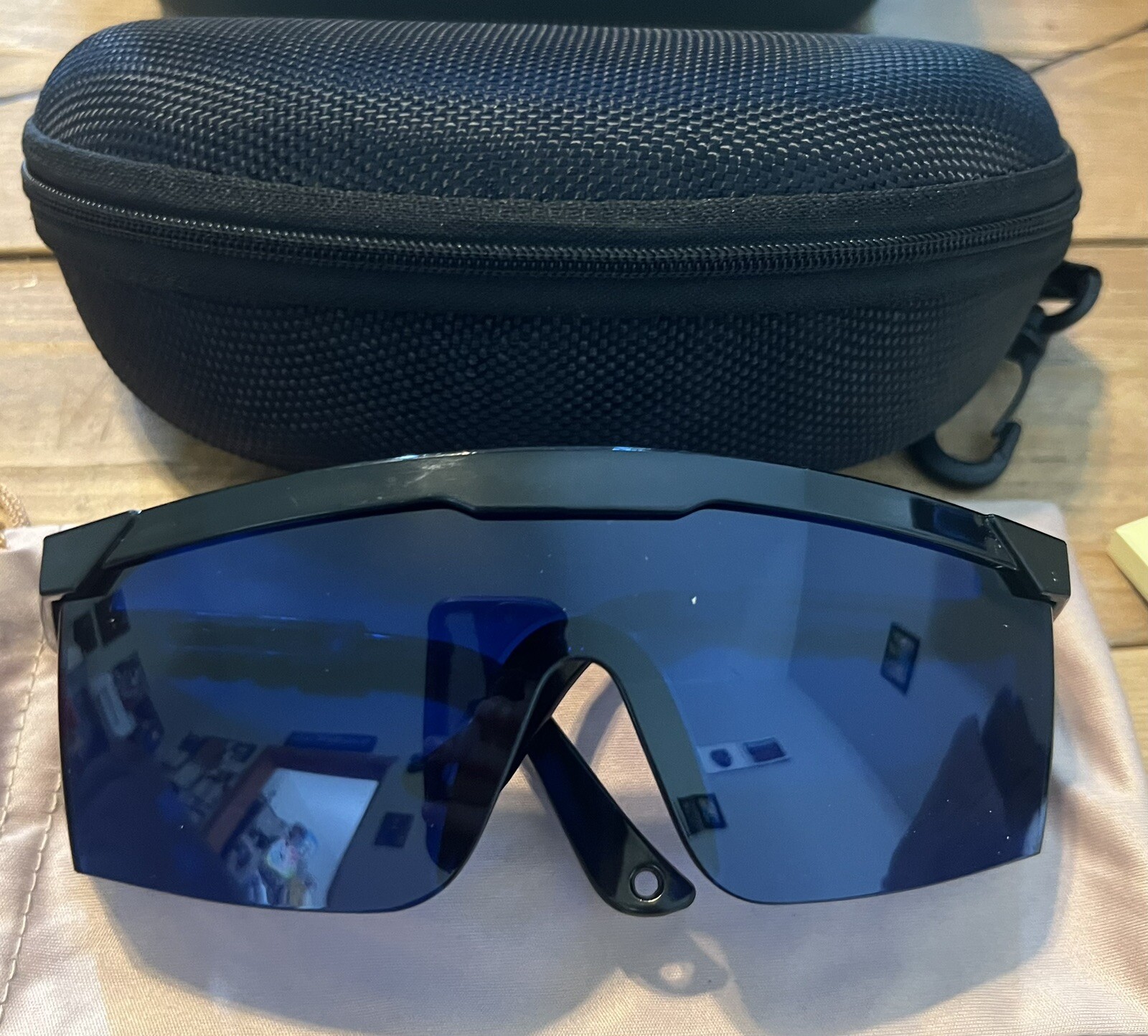 Men's Stylish UV Protection Sunglasses  -image