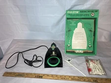 1968 NOS Green Arrow Electric Putting Cup 19th Hole Model 1901 BP Golf Brandell￼