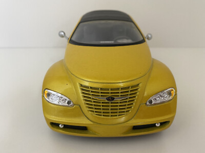 Maisto Chrysler Pronto Cruizer Original Concept PT Cruiser 1:18