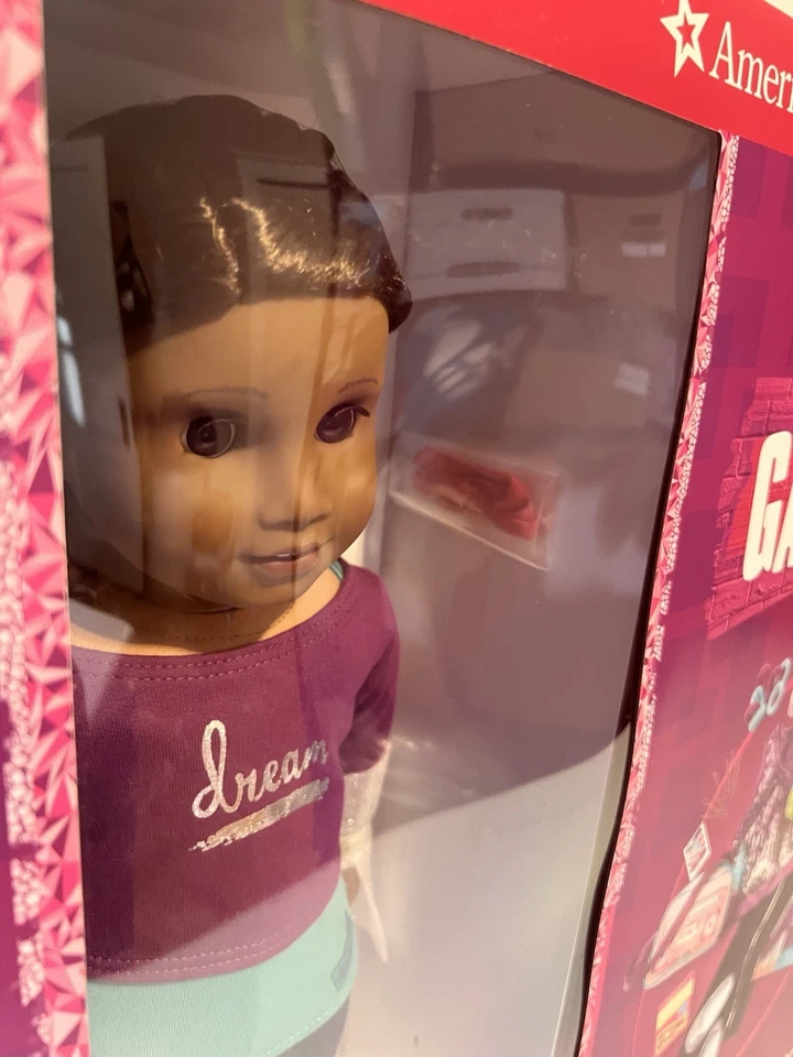 Muñeca American Girl Gabriela McBride con conjunto de accesorios GOTY 2017 nueva en caja Foto 4 de 4