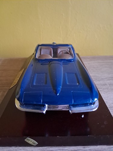 Revell Snaptile Wheels On Fire 63 Corvette Convertible Model Kit Used Good... - Picture 11 of 15
