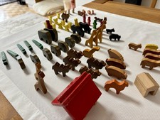 Große HABA / Wehrfritz Holzfiguren-Sammlung – Tiere, Menschen & Häuser (1990er)