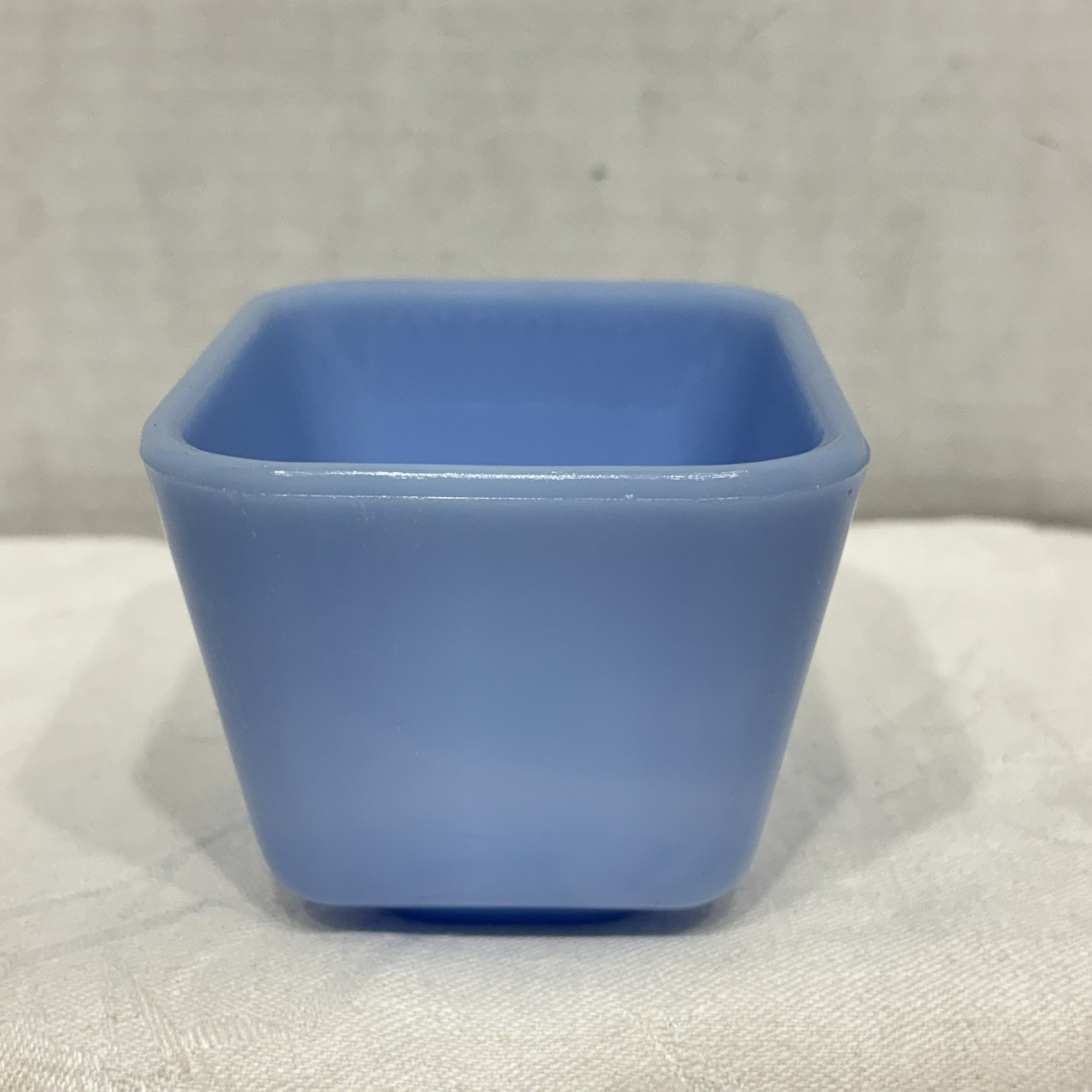 Vintage PYREX Blue Delphite "Fridgie" Small 3.25" Refrigerator Dish No Lid #501