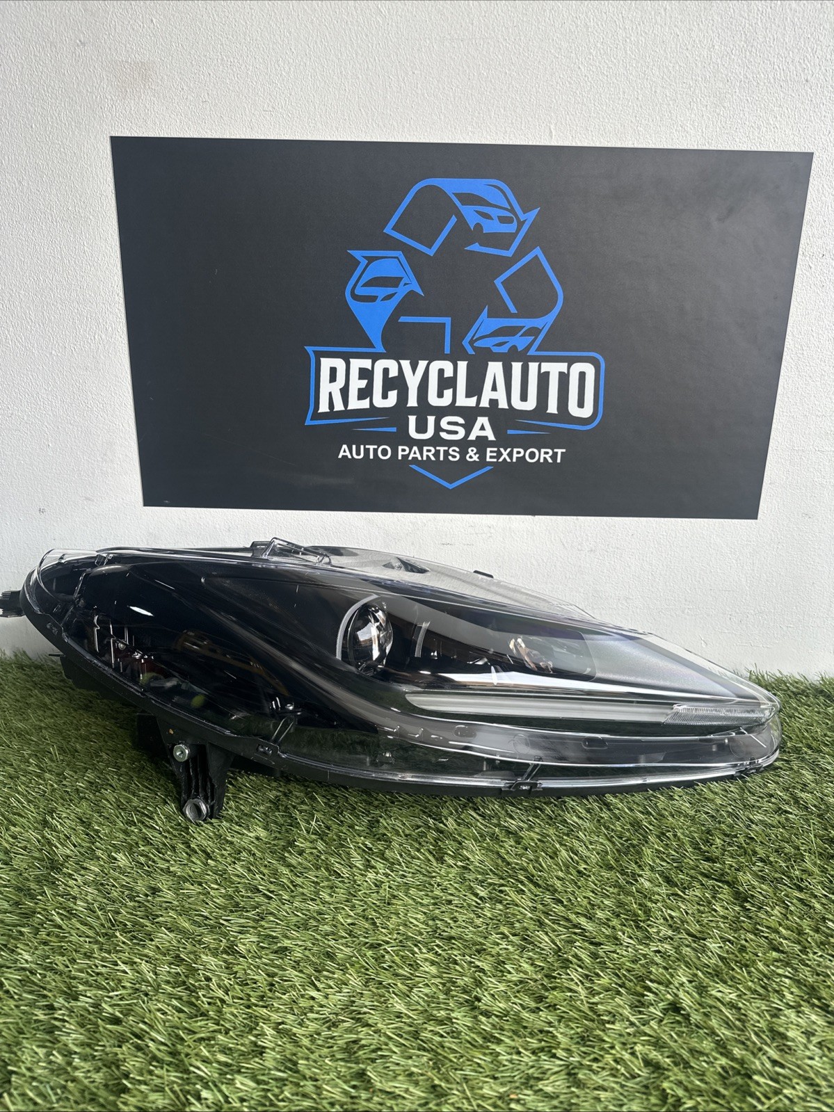 2019 2020 2021 2022 2023 FERRARI F8 TRIBUTO RIGHT PASSENGER SIDE HEADLIGHT #167
